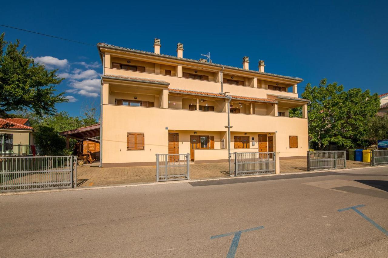 Apartments Celeste Klimno Extérieur photo